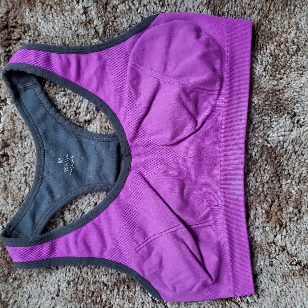 sports bra size medium